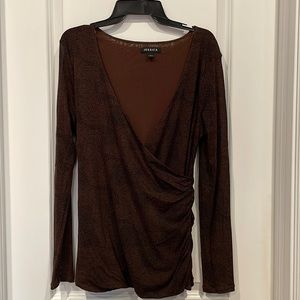 Ladies long sleeve shear print top.